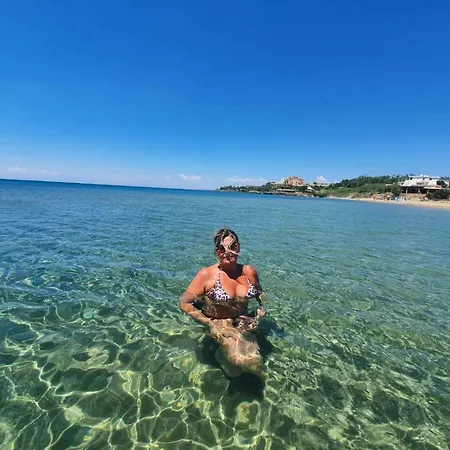 Resort Bice In Villaggio Seleno Ovile la Marinella
