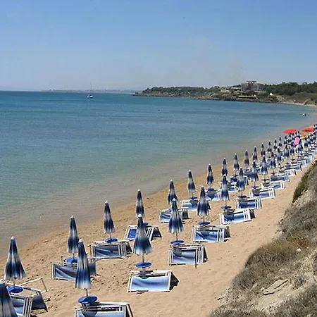 Bice In Villaggio Seleno Курортный комплекс Ovile la Marinella